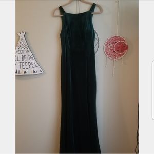 Lucci Lu Velvet Emerald Green Prom/Evening Dress